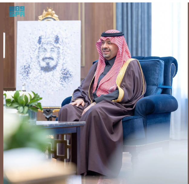 أمير منطقة الحدود الشمالية يتسلّم التقرير الختامي لمهرجان "الرياضيات لغة العلوم"