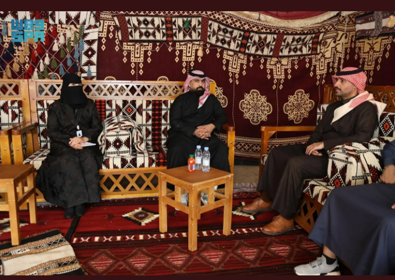 مفهوم ريادة جلسة حوارية بغرفة الحدود الشمالية